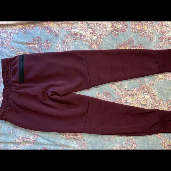 AE Reflective Jogger Sweats - Picture 2 of 2